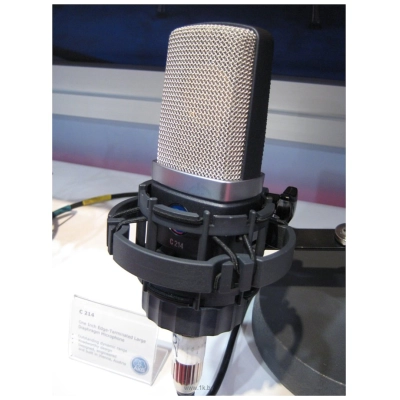 AKG C214