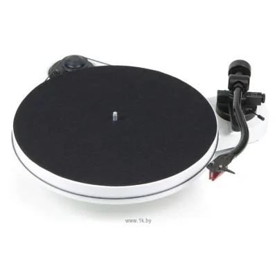 Pro-Ject RPM 1 Carbon